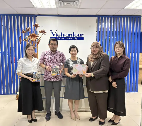 VIETRANTOUR ĐÓN TIẾP ĐOÀN CÔNG TÁC CỤC XÚC TIẾN DU LỊCH MALAYSIA