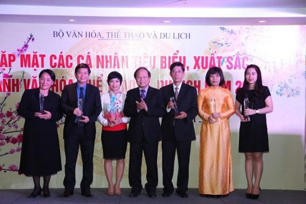 Bà Đinh Nguyệt Ánh là 1 trong 59 cá nhân tiêu biểu, xuất sắc ngành VHTTDL năm 2014