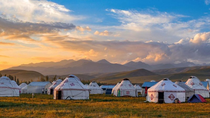 Hẻm núi Chunkurchak & lều Yurt