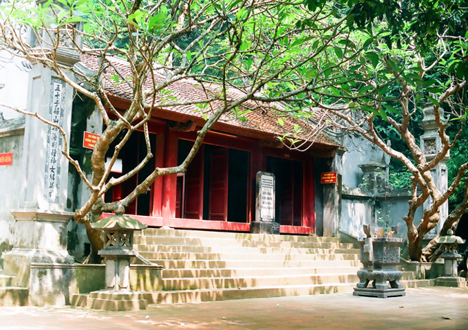 đền Giếng ( đền Hùng)