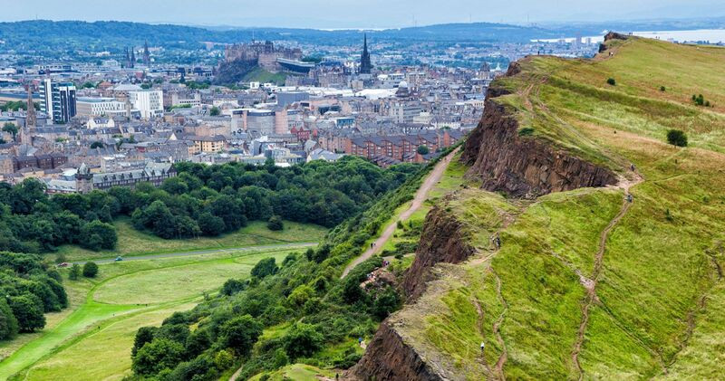dinh-nui-Arthur-Seat