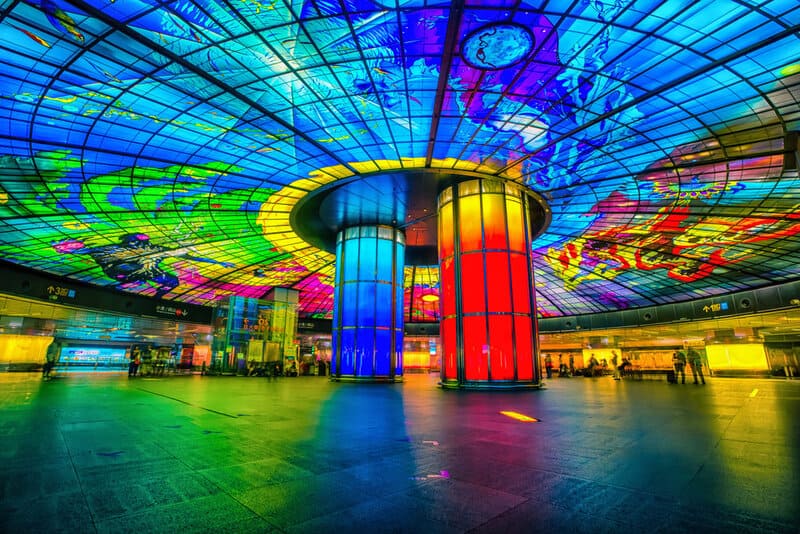 Trạm tàu điện ngầm Formosa và trải nghiệm tàu điện MRT