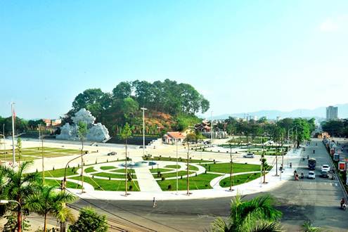Quảng trường Nguyễn Tất Thành