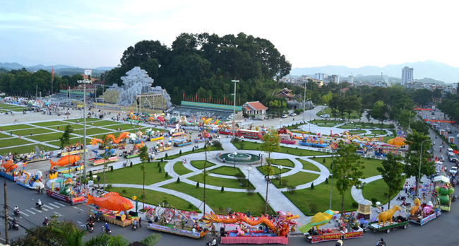 quảng trường Nguyễn Tất Thành