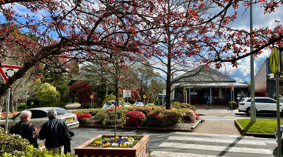 Làng Leura