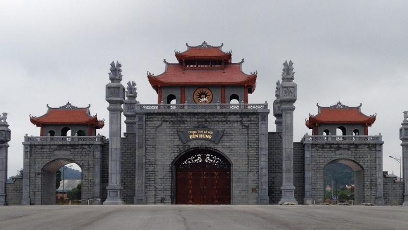 Hành trình về nguồn Đất Tổ