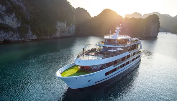 Du thuyền Hạ Long 2 ngày: Stellar of the Seas